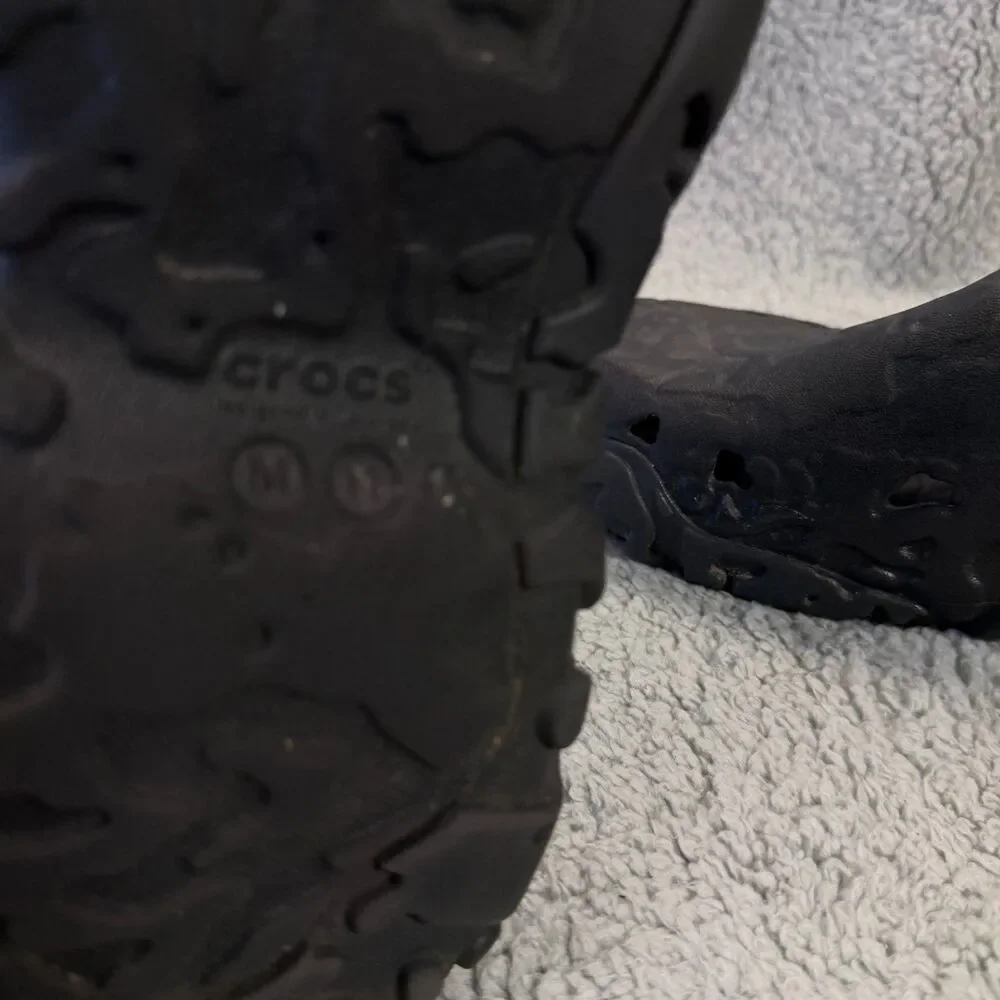 CROCS All-Terrain Atlas Clog Mens 11 Black Sandals 208391-060 Outdoor Rugged MTN
